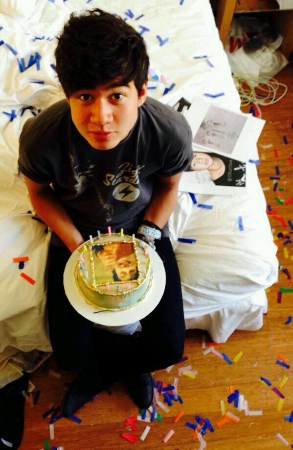    HAPPY BIRTHDAY CALUM HOOD! Have a great day babe  19 was one of my favourite years  Love youuu  