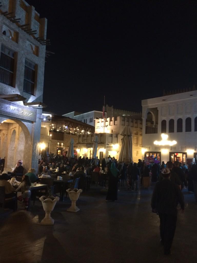 sky_henning's tweet photo. #skyhandball #KSAGER Doha am Abend. Heute sicher wir den Gruppensieg. http://t.co/EYjF5XxPxO