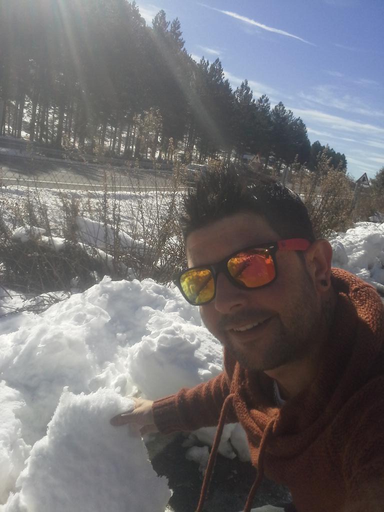 rojo1049's tweet photo. Hoy me quedo cn el paisaje!! Feliz Sabado!! http://t.co/QmR3mYiHiW