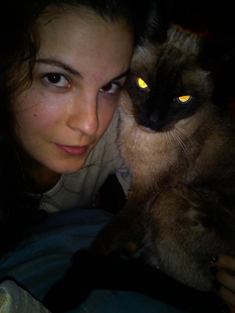 Laury_46's tweet photo. ¡Yo también estoy encontra del maltrato animal! #SELFIEANIMAL #PONTEENSULUGAR  @sulugar_ http://t.co/dF4D9Q4B5V