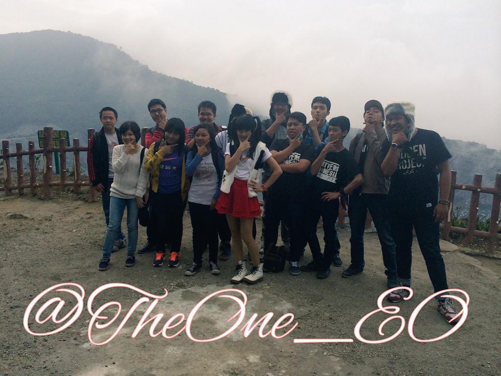 TheOne_EO's tweet photo. Ciye yang abis jalan jalan ke Tangkuban Parahu @Cindygulla0 , foto foto #2ShootCGinBandung nya manaaa yaaa ??? http://t.co/1qAkK5e6Ax