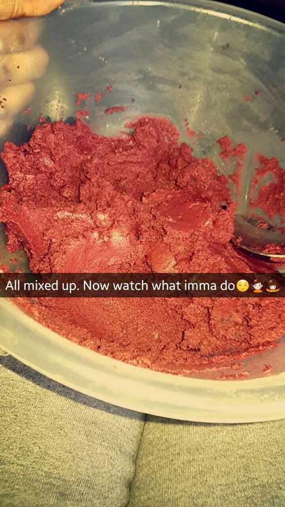 thatPetitegirl's tweet photo. #bentoniteClay #hairmask #aloeverapowder #hibiscusLeafPowder #yaaaaas #hairday Thanks @NeffyFroFro for this regime 💓✊ http://t.co/1NLasLdpWv