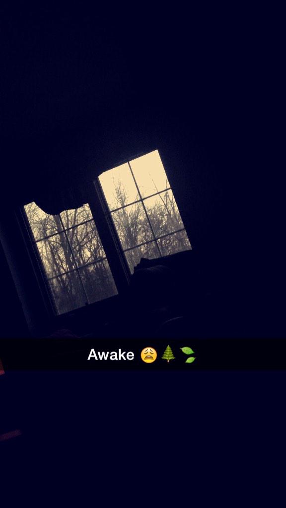 QuayyStacks's tweet photo. I'm Tired Thou , #GoodView #FromTheBed http://t.co/zEAsW3YGh5