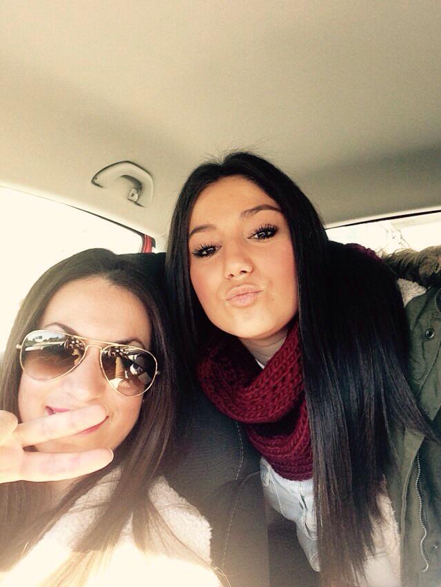 Anajm23's tweet photo. Vamonos de shopping🐳💄👗👠👜 http://t.co/Lhn2SVv1Va