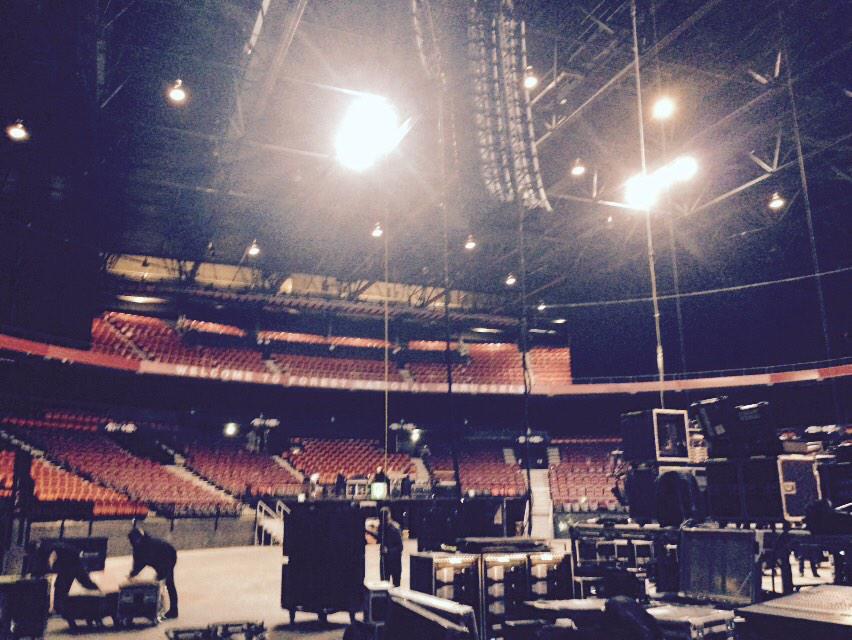 Interpol's tweet photo. Getting ready for ze Rock.-DK http://t.co/JkcilBKt9e