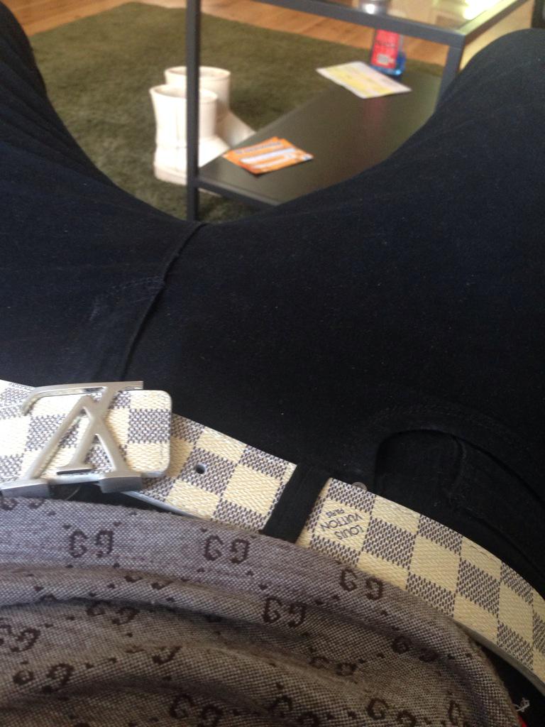 cstrojj's tweet image. Die louie met die gucci matchs wel