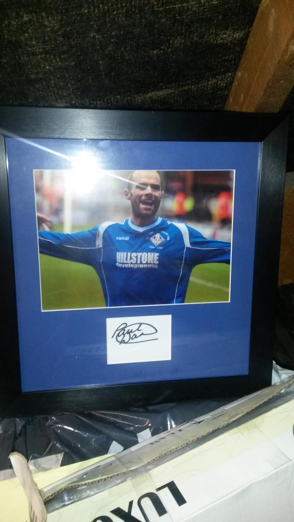 “<a href="/SimonCollins4/">Simon Collins</a>: <a href="/paulwarne16/">Paul Warne</a> just found this beauty in the loft ” that is not cash in the attic 😂😂