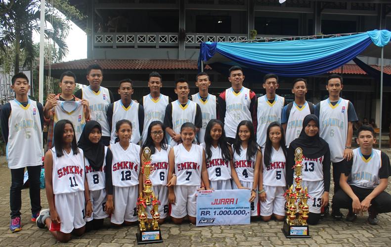 Juara 1 Putra &amp; Putri Al-Kautsar Baskt Compt.: SMA YP Unila A <a href="/BasketYP/">Smanila Basketball</a> &amp; SMK N 4 <a href="/BasketSMKN4BDL/">Basketball SMKN4BDL</a>. Congraats #AMUSE_V