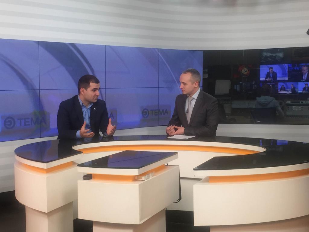 ligastudentov's tweet photo. В преддверии Дня студента Президент #лигастудентов  -.в гостях программы "Тема". Смотрите завтра вечером @efir_tv http://t.co/Y8sIgs3jaz