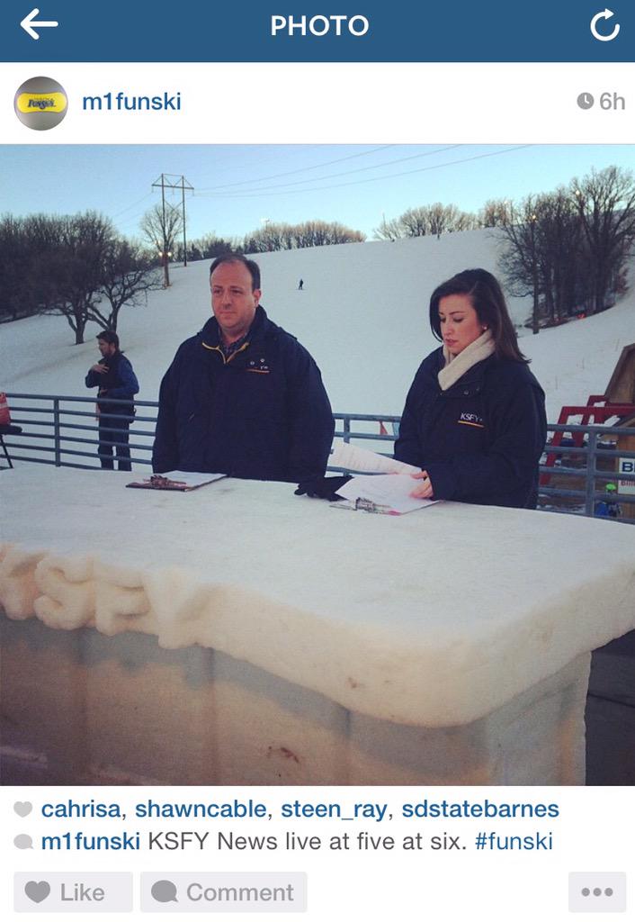 CourtneyCollen's tweet photo. Regram! Getting ready for the shows! So much fun kicking off @M1Funski at Great Bear last night! @ksfynews @BriAlNews http://t.co/LBHf9znxPC