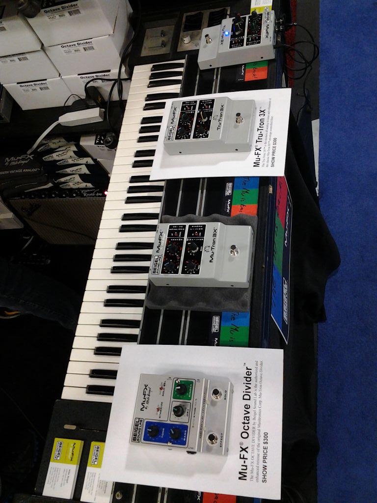 mikebeigel's tweet photo. The booth at #NAMM2015 http://t.co/36ytXGMs76