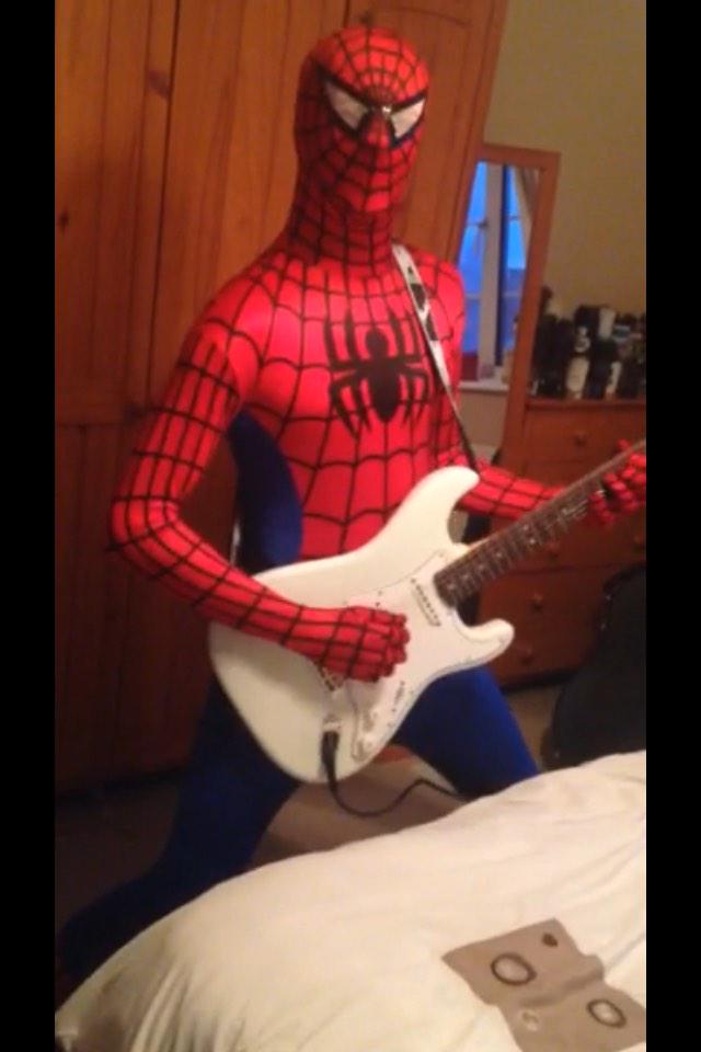 MyFlings's tweet photo. Some truly class Flings here #myflings #flingapp #spiderman #labrador #makingitrain http://t.co/EXjPlyGeRu