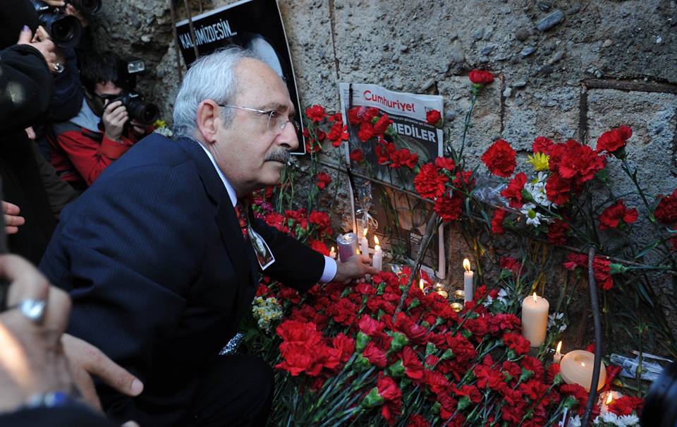 Genel Başkanımız Kemal Kılıçdaroğlu, #UğurMumcu'yu anma törenine katıldı.
#UğurlarOlsun