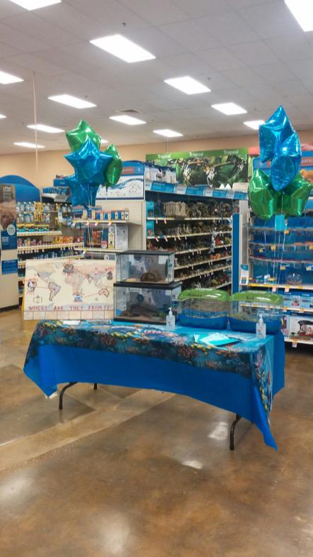 YbarraAol's tweet photo. #feedthefishevent ready to go I hb http://t.co/yQrG2TfCbs