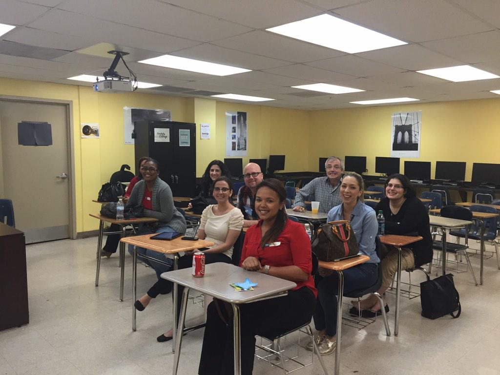 mxprieto8's tweet photo. Breakout sessions 1,2,3 Complete! #AVEChat #averetreat2015 @LivingLiminally @MrsDSSClass @MsDorico @milissev http://t.co/xk7vooWuEe