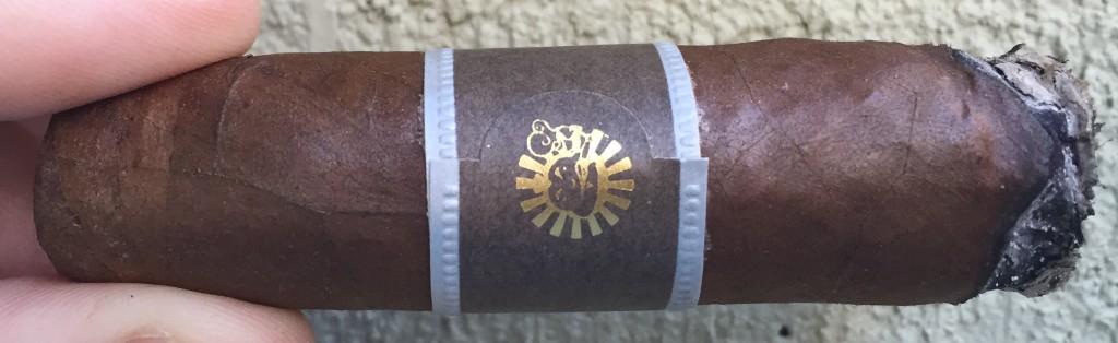 CigarDojo's tweet photo. Regarding the Sarsaparilla @newcigar stated "This cigar is amazing.”  Read full review here https://t.co/Ogwrr3SKRS http://t.co/lt1pURtsHz