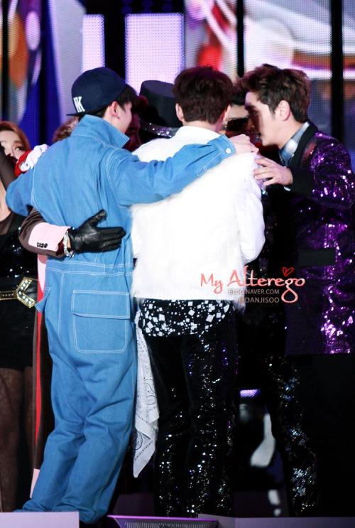 Last pic. wish they\ll stay together till the end. Happy Birthday my love Lee Junho  