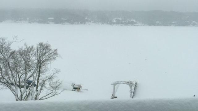 WFSBwxTracker's tweet photo. "Every inch of you is perfect from the bottom to the top." Check out the road conditions --> http://t.co/1I5QnpRQb3 http://t.co/X4wwcfDT5M