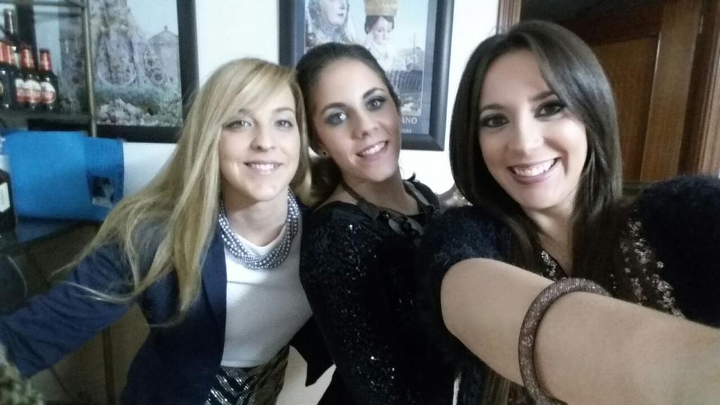 anaperezlopera's tweet photo. @cherryslalique vámonos y después de pompilleo @magda_pineda http://t.co/kQ4oDTHhcG