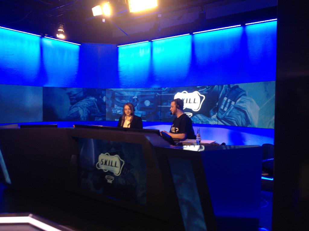 FloSchiekel's tweet photo. The @skillsf2 #ASC2014 Grand Final is live between @TeamSenpaiSF2 and @myXMGeSports - Tune in http://t.co/HPEqyOQdFr http://t.co/haXTZgcXTk