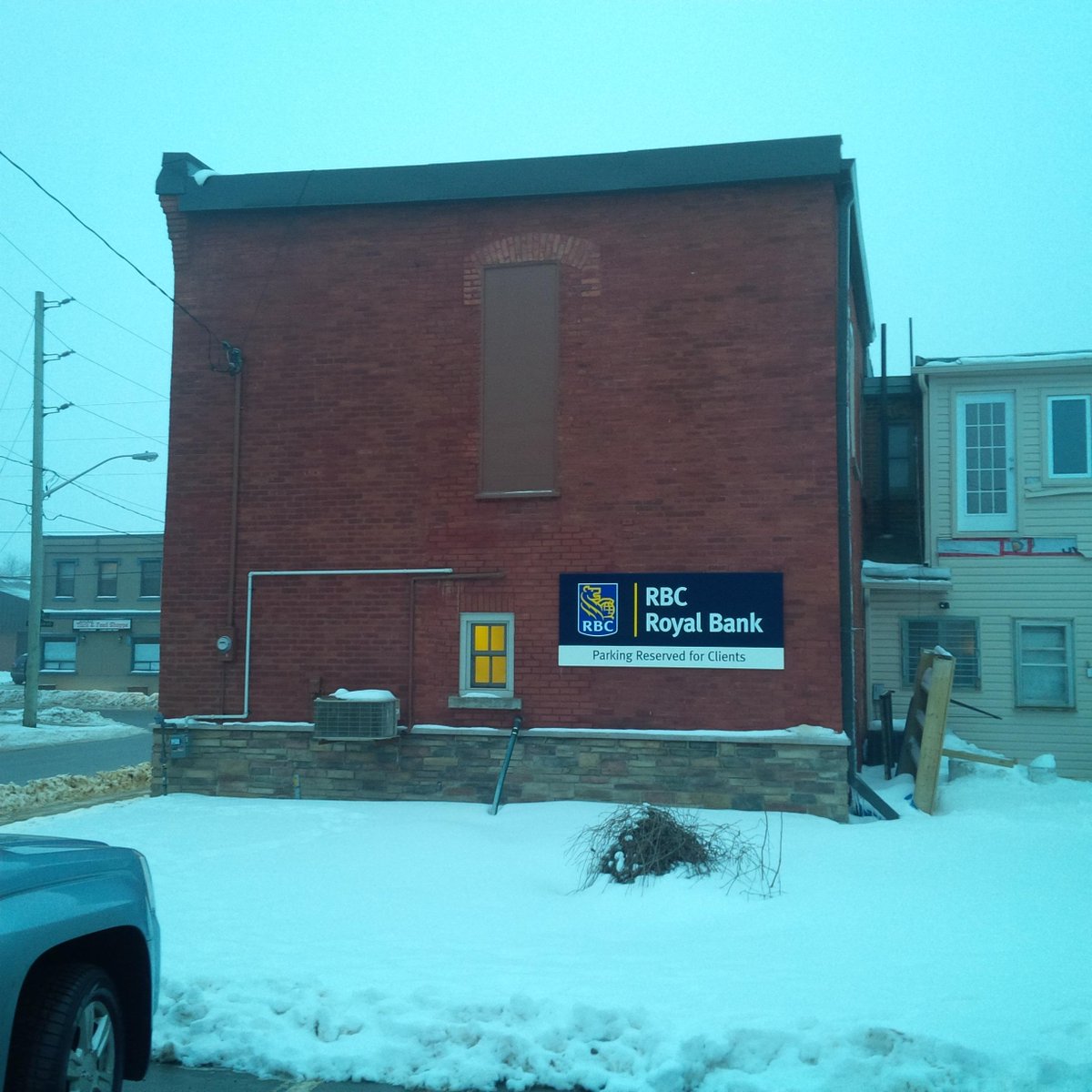 RbcChrisLittle's tweet photo. Lets play- "Name that Branch". Where was I for an 8 AM meeting this morning? #AdviceShopFirst http://t.co/OUuYZpavG3