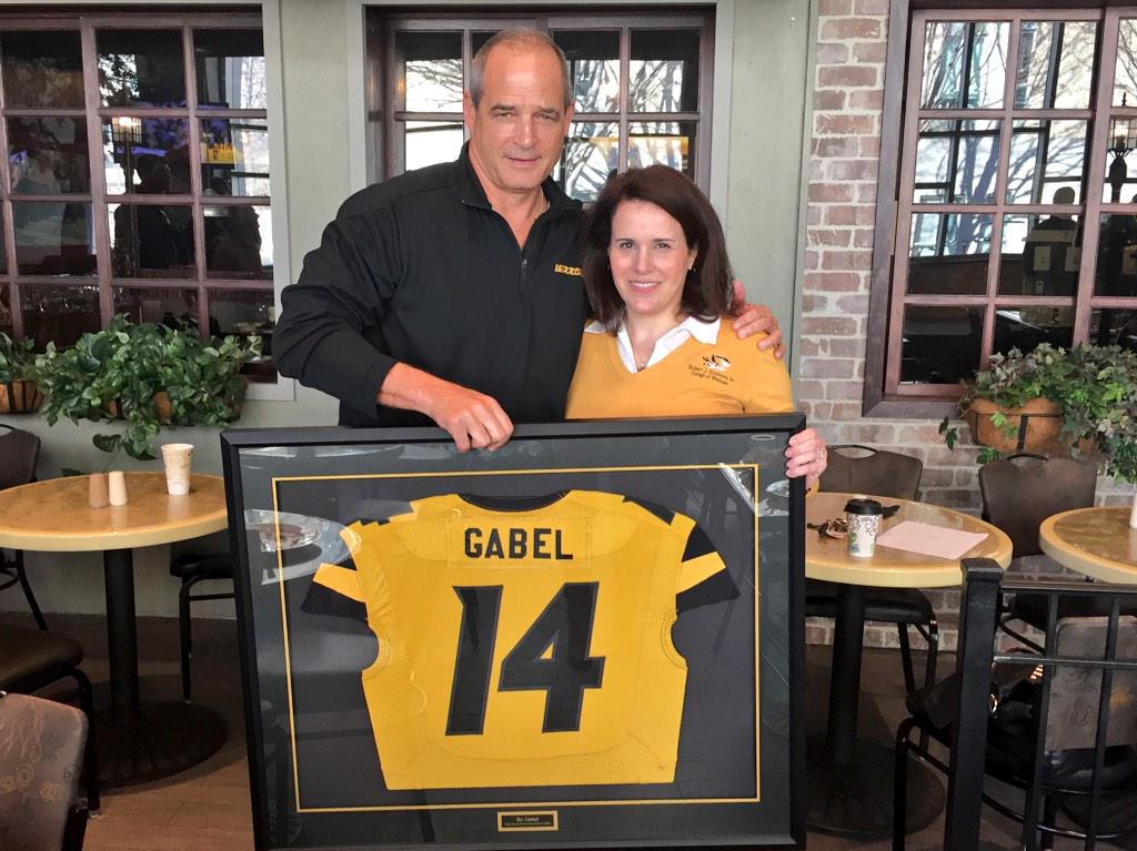 GaryPinkel's tweet photo. Big thanks to @JoanGabel and all you do for @Mizzou! GP http://t.co/oXtbtJx6NW