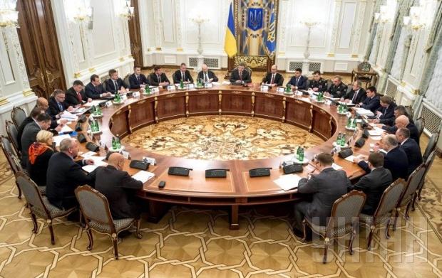 Порошенко срочно созывает заседание СНБО
gazeta.ru/social/news/20…