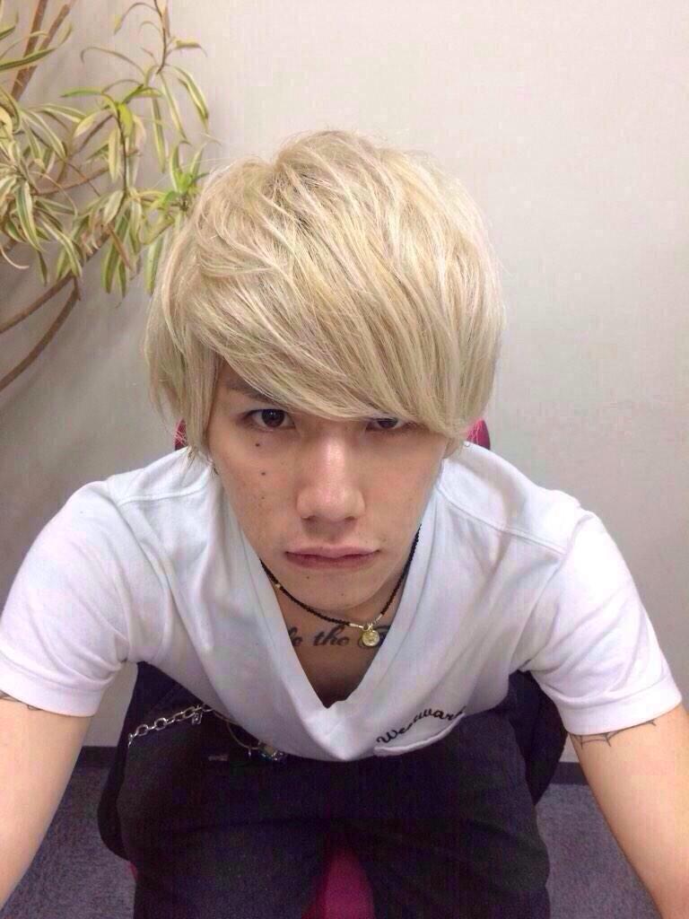 Twitter 上的 Kairu Hiro お誕生日おめでとう Takaの弟とかめっちゃ羨ましい これからもmy First Storyのボーカルとして頑張ってください 1月25日はhiroの誕生日 Hiroの誕生日祝う人rt この兄弟好きな人rt Http T Co 9v4lkxoehz Twitter