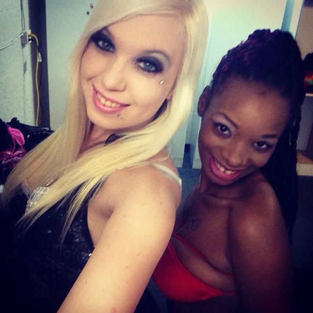 Ebonyblue3's tweet photo. Look at Amy in a Ebony  we love life of be stripper http://t.co/IjKad4Dk7I