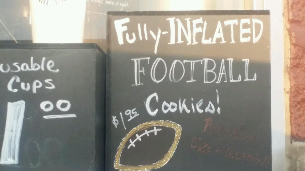 EazyE112's tweet photo. Our local Starbucks this morning... http://t.co/oiljEHJHZz