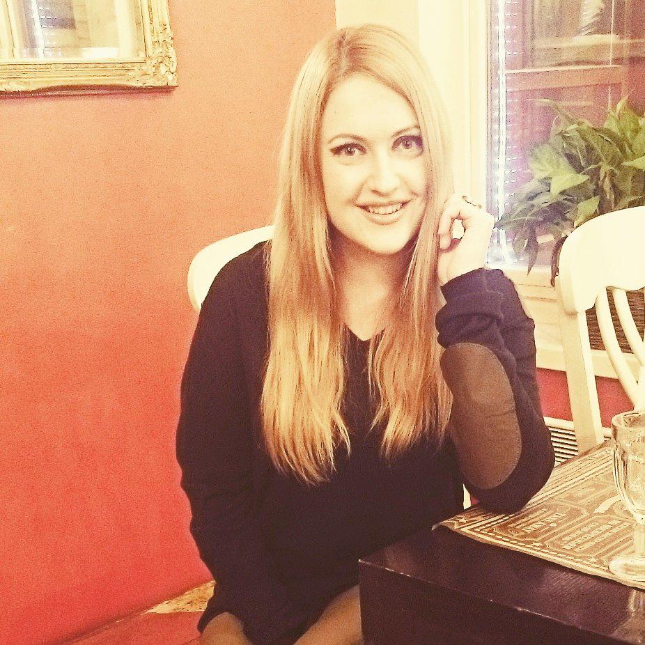 StanislavaSM's tweet photo. Пусть зима будет снежной, а лето жарким, Любовь будет нежной, а солнце ярким 😘
#вечер #с #друзьями http://t.co/ShAbTEIweW