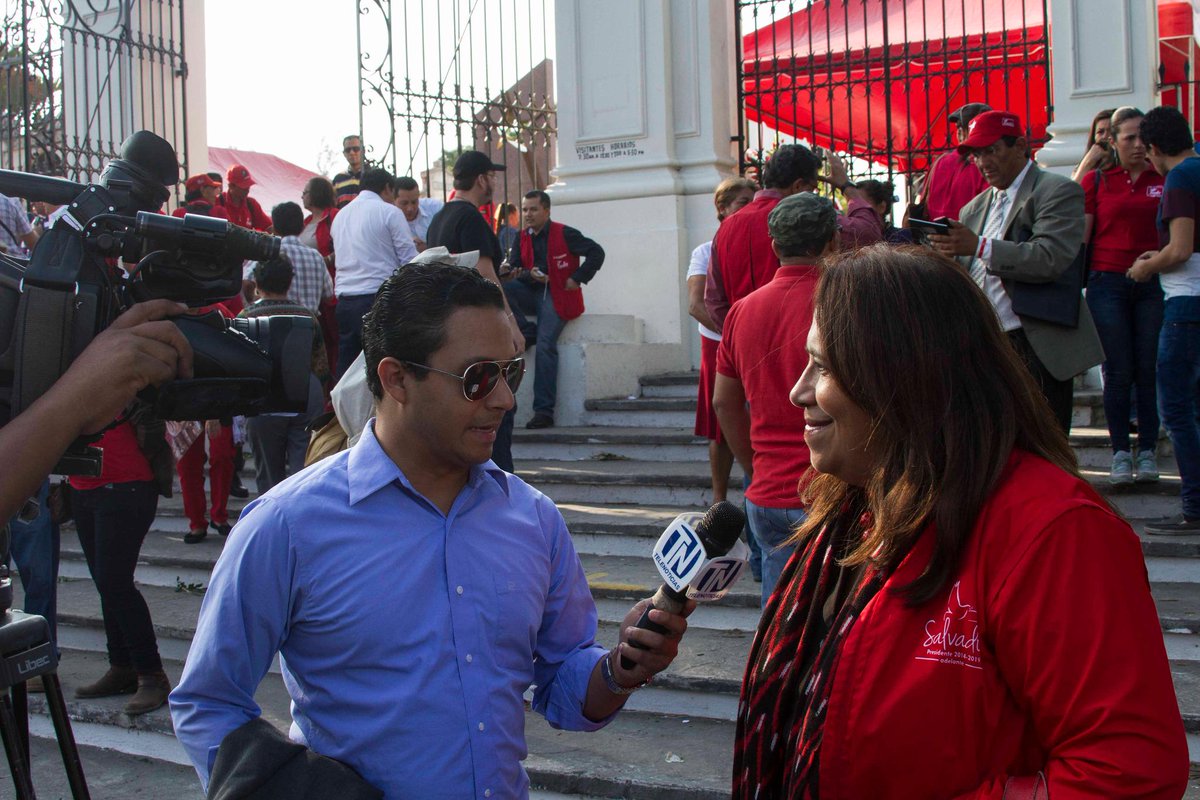 NidiaDiputada's tweet photo. Gracias @TN21sv por la entrevista en la conmemoración del aniversario del querido compañero Schafik http://t.co/oZupfmcD09