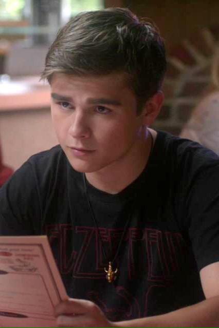 YAY   happy 20th birthday to the man who plays dean himself, dylan everett!! 