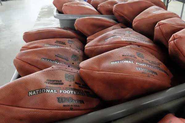 SSFIVESTAR's tweet photo. Ever feel like the other carriers are giving you deflated data packages? @dano04 @thenny11 @kgbond0007 #SprintSE http://t.co/3YAGz08Lns