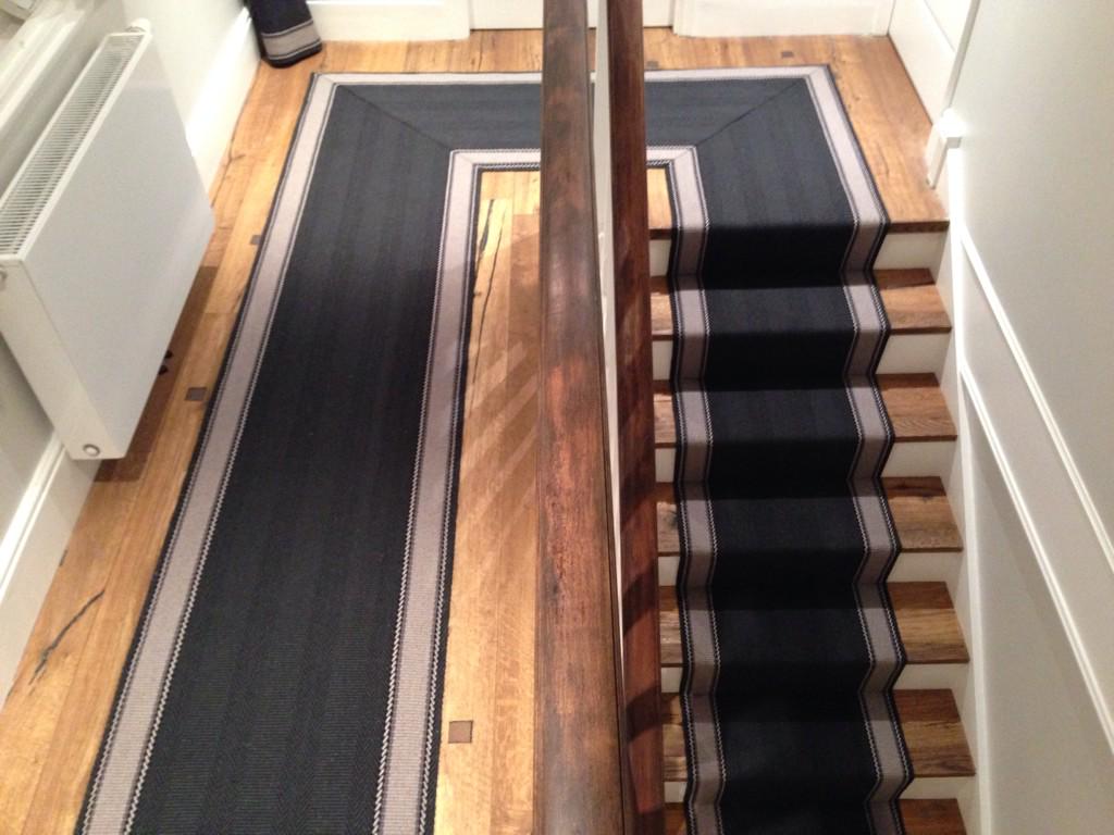 SDScarpets's tweet photo. Stunning sewn on site &amp; modem colours @Roger_OatesUK #carpets #Flooring #design #interiordesign #wool #runner #stairs http://t.co/lFHM7v11v9