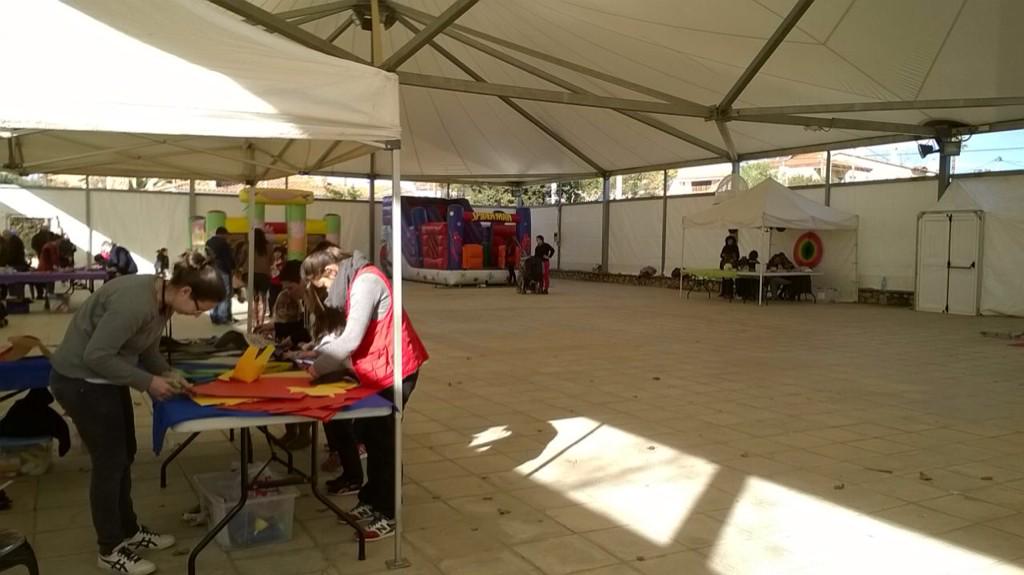 Divertaeduca's tweet photo. Avui fem el parc d'hivern de #santaoliva @SergiAtmetlla @RamonSoldevila @eva_prat @JessicaCriado http://t.co/p9JxnnB2Qp