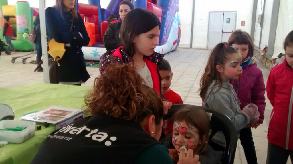 Divertaeduca's tweet photo. Avui fem el parc d'hivern de #santaoliva @SergiAtmetlla @RamonSoldevila @eva_prat @JessicaCriado http://t.co/p9JxnnB2Qp