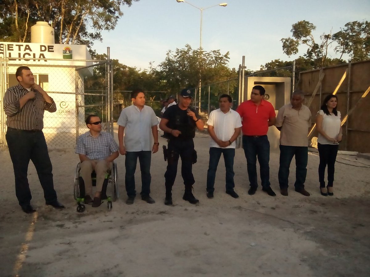 MovPRIMxTUL's tweet photo. Entrega el Pdte Mpal @DavidBalam #CasetaDePolicia en la Col #Xulka. #TrabajoYCompromiso http://t.co/RlLLSBTY8j @CesarinME @LG_Sanchez