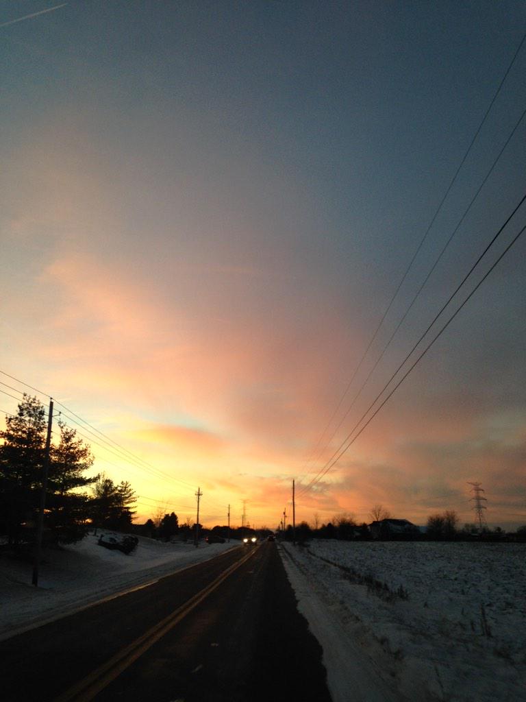 TakingPhoto's tweet image. Sunsets are beautiful. Can someone please shout me out?