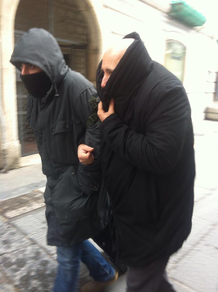 Gli #ebrei hanno freddo mentre si preparano ad andare da #Avellino a #Formia per #GLIEBREISONOMATTI!#noneravamoalsud?