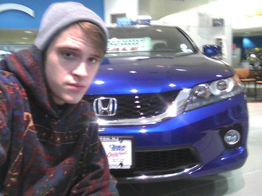 #selfieforacivic #clintonhonda #sweeps this is my *seriously want this car* face