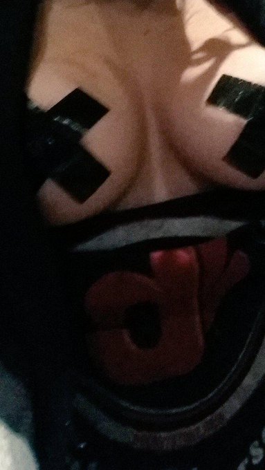 👌 Make sure to get your @thehandie &amp; use this picture while self pleasing. 😉💋 http://t.co/YHuFqgUfFy<a class="tags" target="_blank" title="On Twitter" href="/?out=eyJ0eXAiOiJKV1QiLCJhbGciOiJIUzUxMiJ9.eyJpYXQiOjE3MjQyMjMzODQsImlzcyI6InR3cG9ybnN0YXJzLmNvbSIsIm5iZiI6MTcyNDIyMzM4NCwiZXhwIjoxNzU1NzU5Mzg0LCJyZWRpcmVjdF91cmwiOiJodHRwczovL3R3aXR0ZXIuY29tL3RoZWhhbmRpZSJ9.yOAW-x9Xa9wt04CAr-nMJJhYHDzndOLw6rZn26C2ox5el1lIA8zPEdiMILRTbf3NJzd5mwCkO7AT7c-4lAmTXA">@thehandie</a><a href="/tag/footfettish"class="tags"><span>#footfettish</span></a><a href="/tag/footfriday"class="tags"><span>#footfriday</span></a><a href="/tag/asstastic"class="tags"><span>#asstastic</span></a>