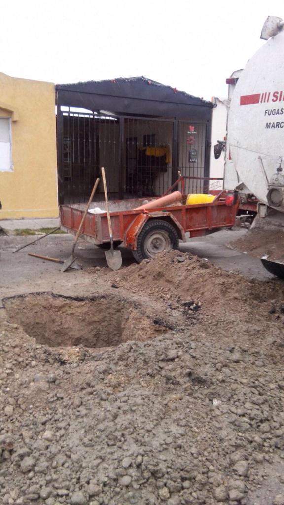 simaspn's tweet image. Reparación #DescargaSanitaria calle Ombú #Acoros @MpioPNegras  @PURONJOHNSTON
