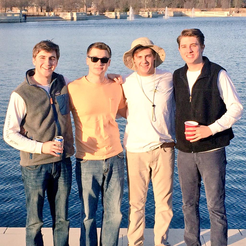 SAEMOZeta's tweet photo. Brothers take on the warm January day in #ForestPark http://t.co/yT0xmMXw2J