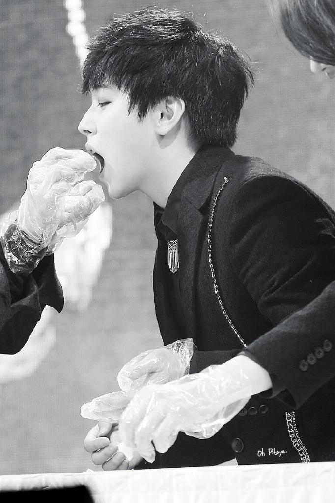 MineAlmostLover's tweet photo. 150125 Lotte Fan Meeting - #Sungmin (cre: OPTY) (3) http://t.co/YiGp4qPNtQ