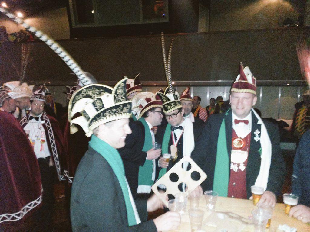 Aanwezig in d'n Haozepot voor het 44-jarig bestaan van de raad van elf. #opwermers #fijnfisjenie