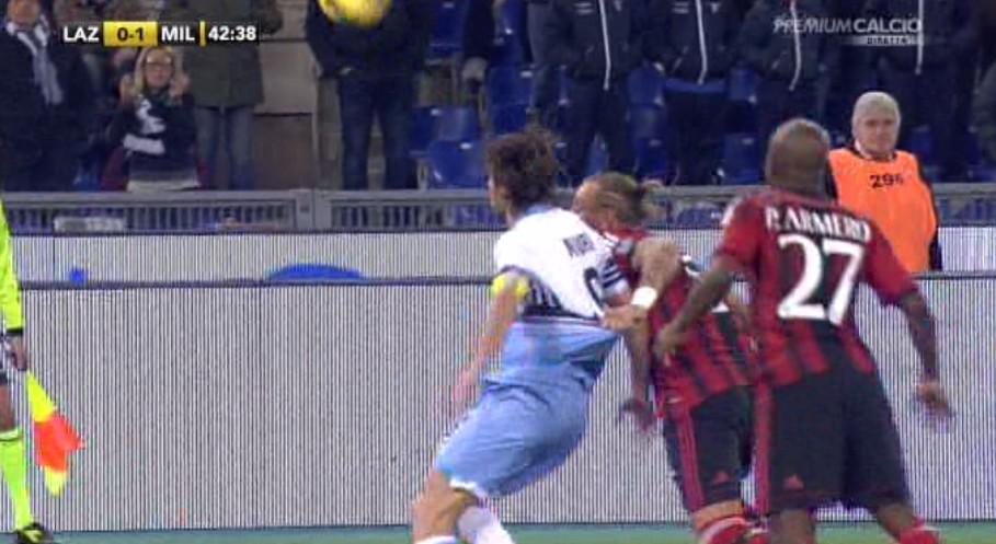LazioWatch's tweet photo. Also, this is a penalty, a foul anywhere else on the pitch, a disgrace #LazioMilan #Lazio http://t.co/VPEHQOlXhv