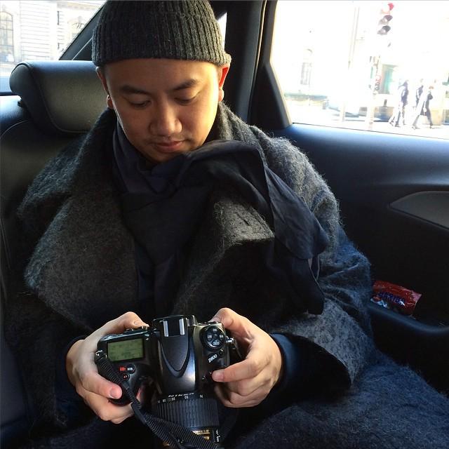 LuxboxCase's tweet image. Photographers in Cars Getting Coffee! Mr. Tommy Ton @tommyton grabs a ride @cmcinqs to the Acne @acnestudios pres...