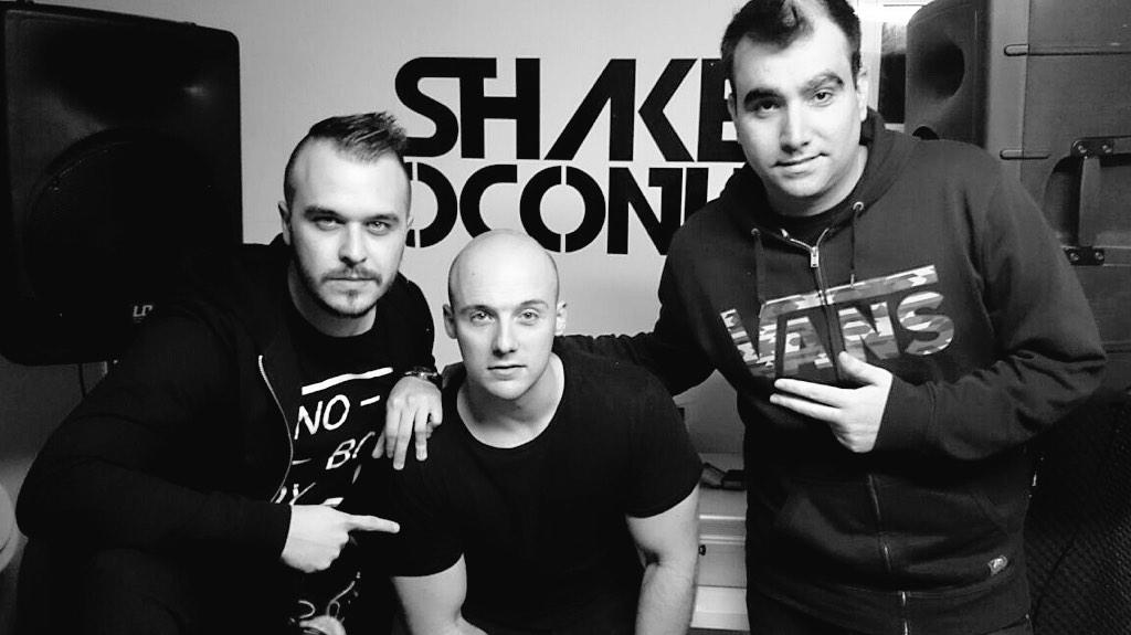ShakeCoconutDjs's tweet photo. Tarde completa en el estudio preparando cosillas que anunciamos esta semana! Y ahora...Rumbo a @AnimalsEDM CiudadReal http://t.co/f1KYtalSv4