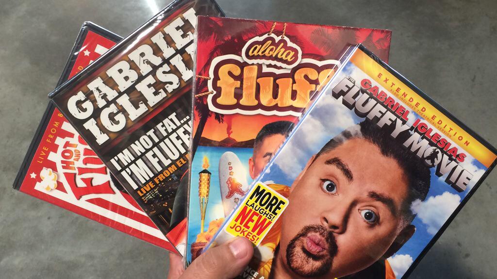 RT this Fluffy YouTube clip 4 ur chance to WIN the whole #FluffyAnthology youtu.be/gT2fcMbDkGE